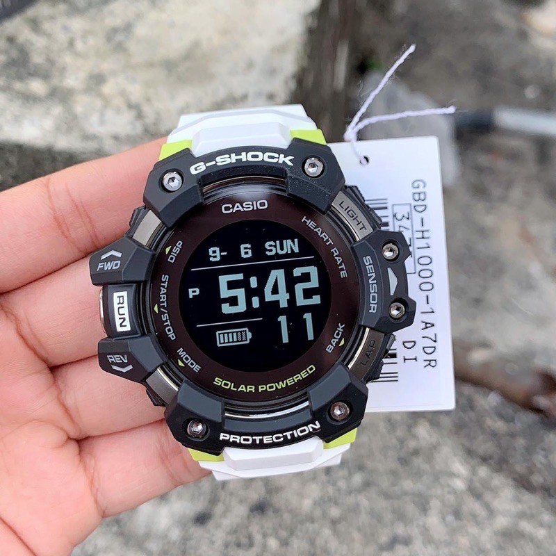 Đồng hồ G Shock Casio GBD-H1000-1A7DR được trang bị nhiều tính năng hữu ích.