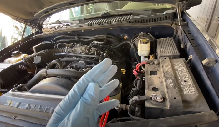 How To Recondition a Car Battery That Won't Hold a Charge How To Recondition a Car Battery That Won't Hold a Charge