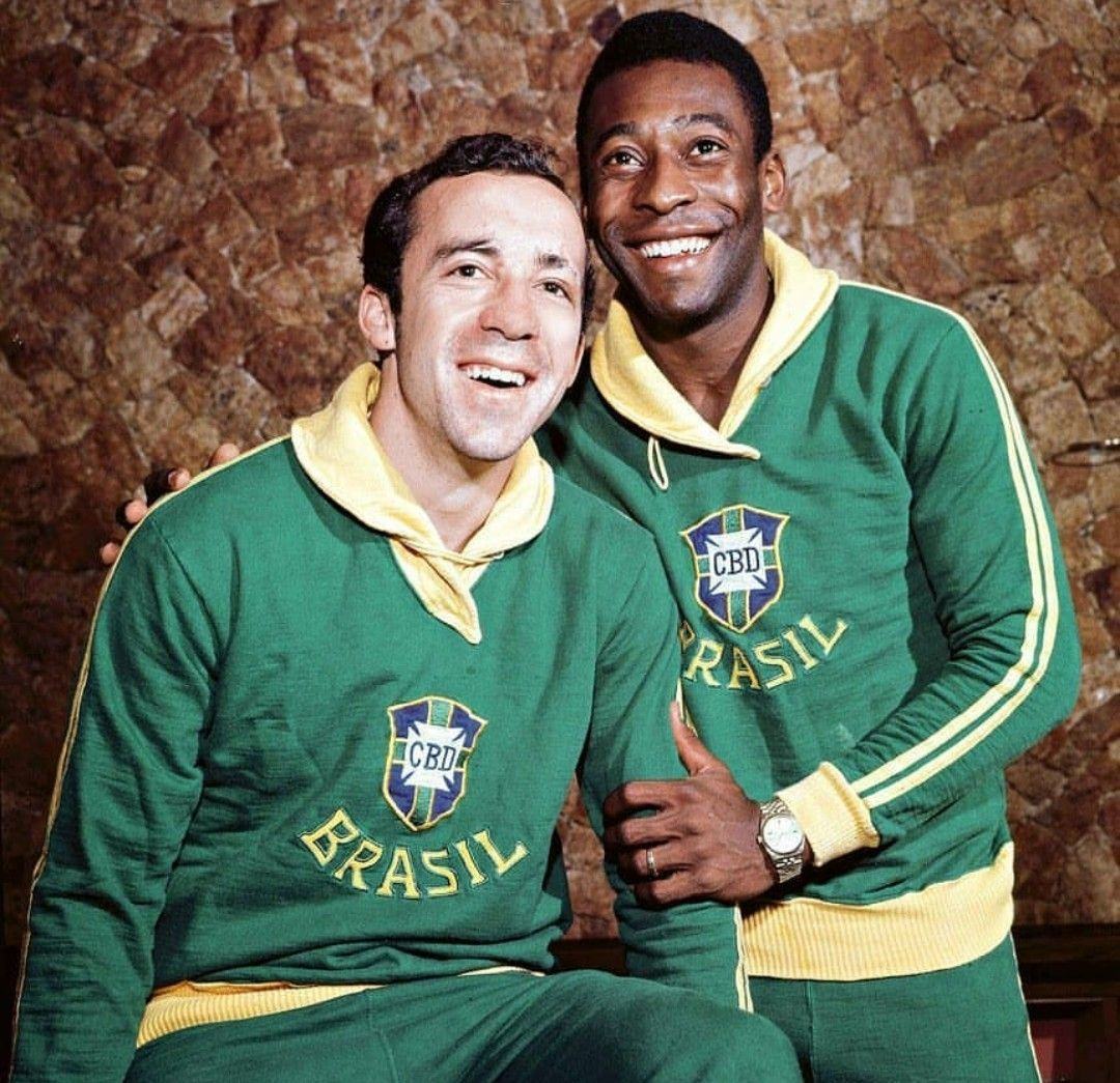 Tostao và Pele trong bộ 3 cầu thủ bóng đá của Brazil