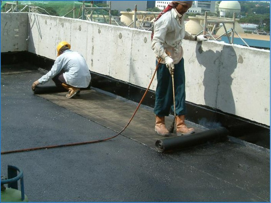 Chống thấm trần nhà bằng nhựa đường