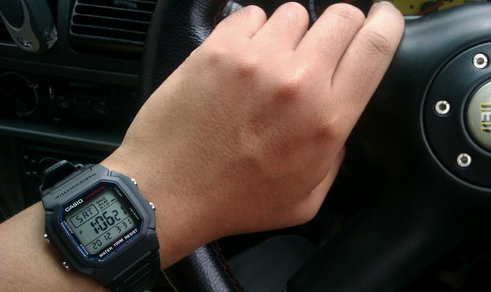 Casio nam có nhiều mẫu sử dụng pin tuổi thọ 10 năm.