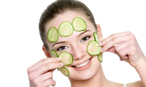Dưa chuột chứa nhiều vitamin giúp làn da căng mịn, tươi trẻ
