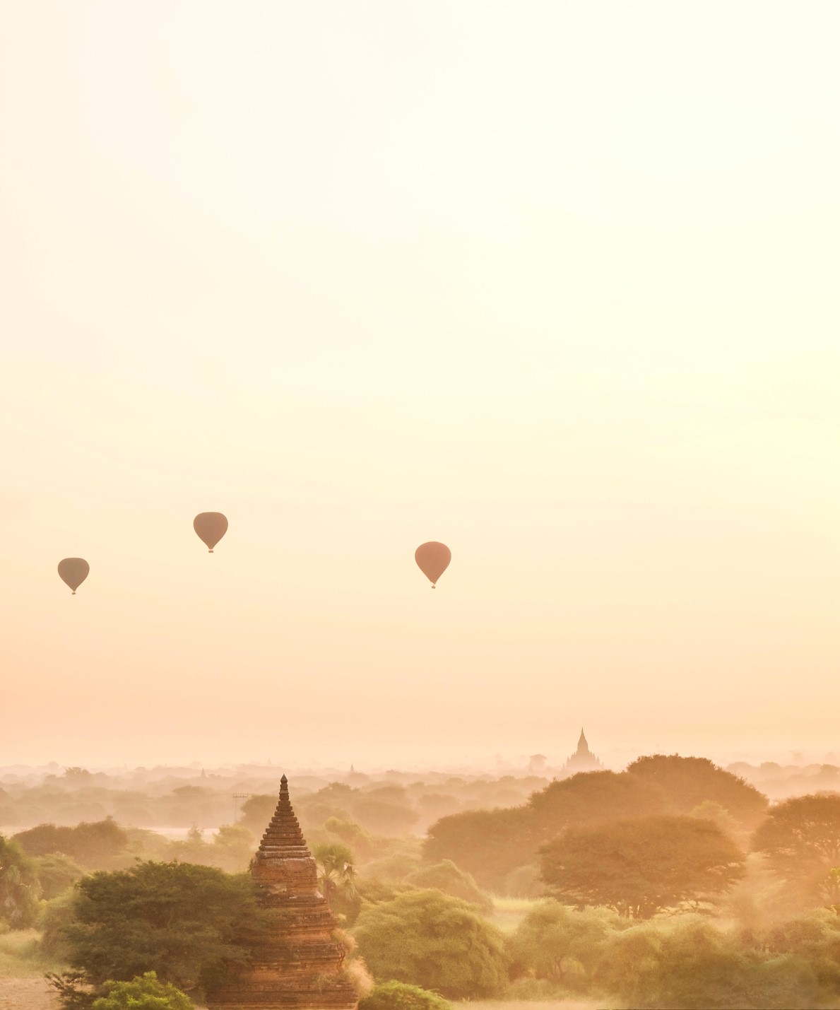 Du lịch trên không ở Myanmar