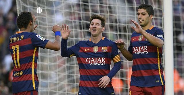 Barca lên ngôi đầu bảng