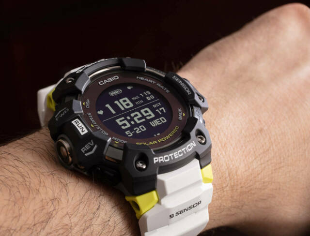 Đồng hồ G Shock Casio GBD-H1000-1A7DR sở hữu vẻ ngoài bắt mắt, thời trang.