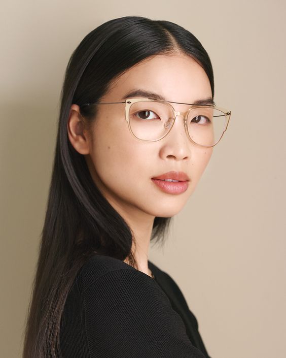 Bí quyết chọn kính cận phù hợp với gương mặt nữ