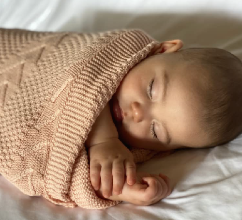 When Can Your Baby Sleep With a Blankets? When Can Your Baby Sleep With a Blankets?