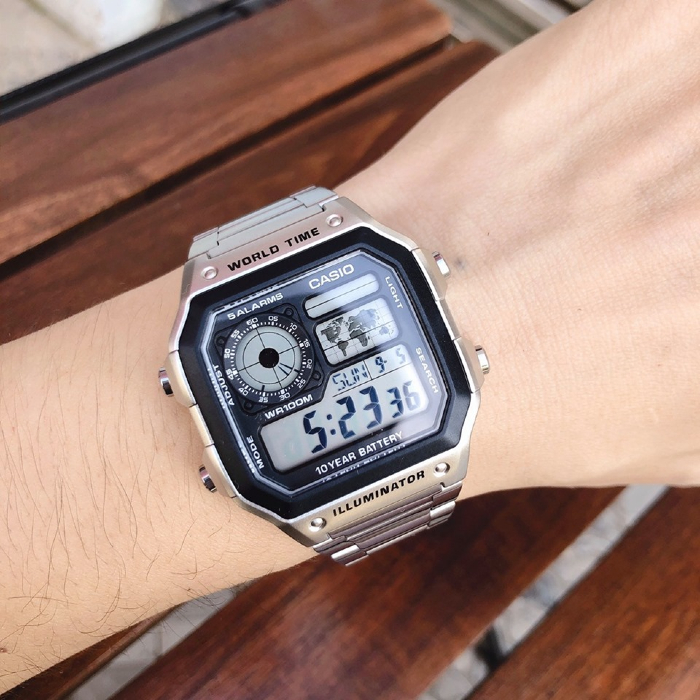 Casio AE-1200WHD-1AV nguyên bản thanh lịch, sang trọng dành cho các chàng trai.