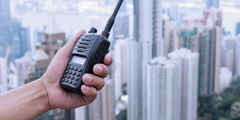 Best Handheld Ham Radios Reviewed ( Cheap, Survival, Most Powerful ) Best Handheld Ham Radios Reviewed ( Cheap, Survival, Most Powerful )