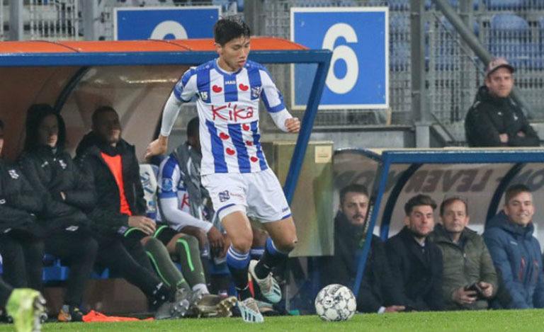 Văn Hậu được thi đấu trọn vẹn 90 phút trong trận Heerenveen vs Feyenoord