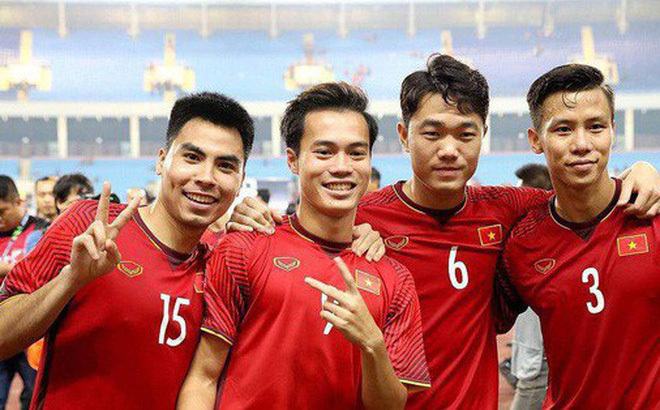 Ở tuyến trên, Đức Huy, Văn toàn có thể được lựa chọn để hỗ trợ phòng ngự