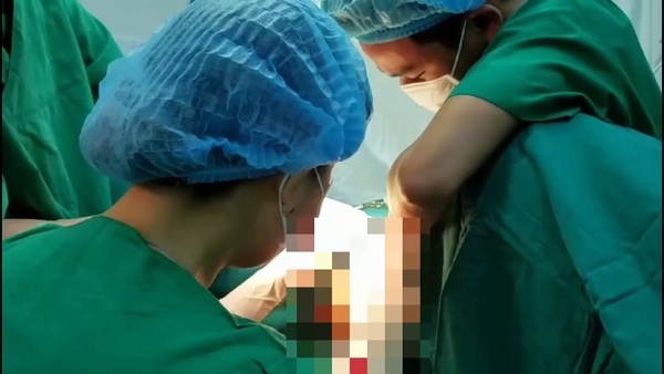 phẫu thuật vùng kín 1