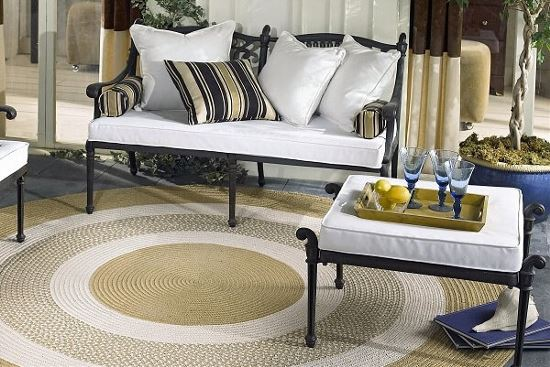Thảm trải sàn phòng khách với màu sắc và thiết kế ấn tượng