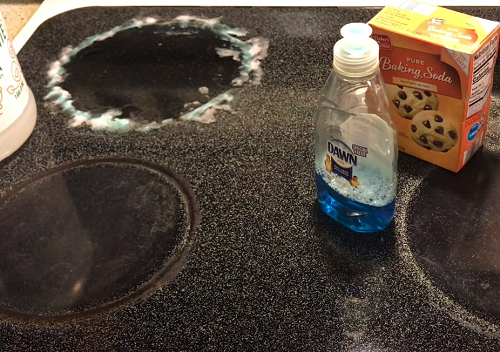 How to Clean your Stovetop, Whether it's Glass, Gas, or Electric How to Clean your Stovetop, Whether it's Glass, Gas, or Electric