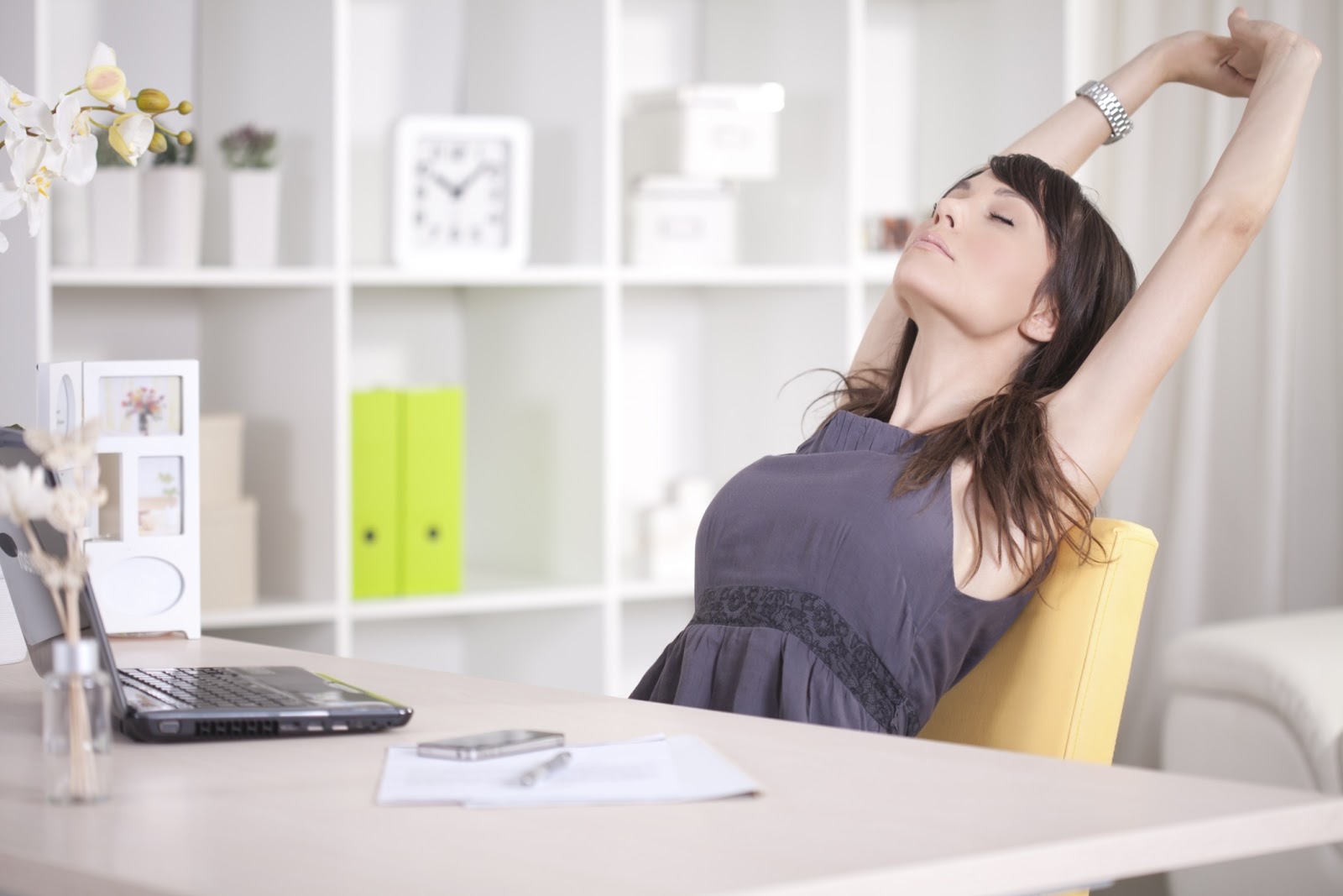 Hạn chế thoái hóa cột sống bằng thói quen sinh hoạt hàng ngày