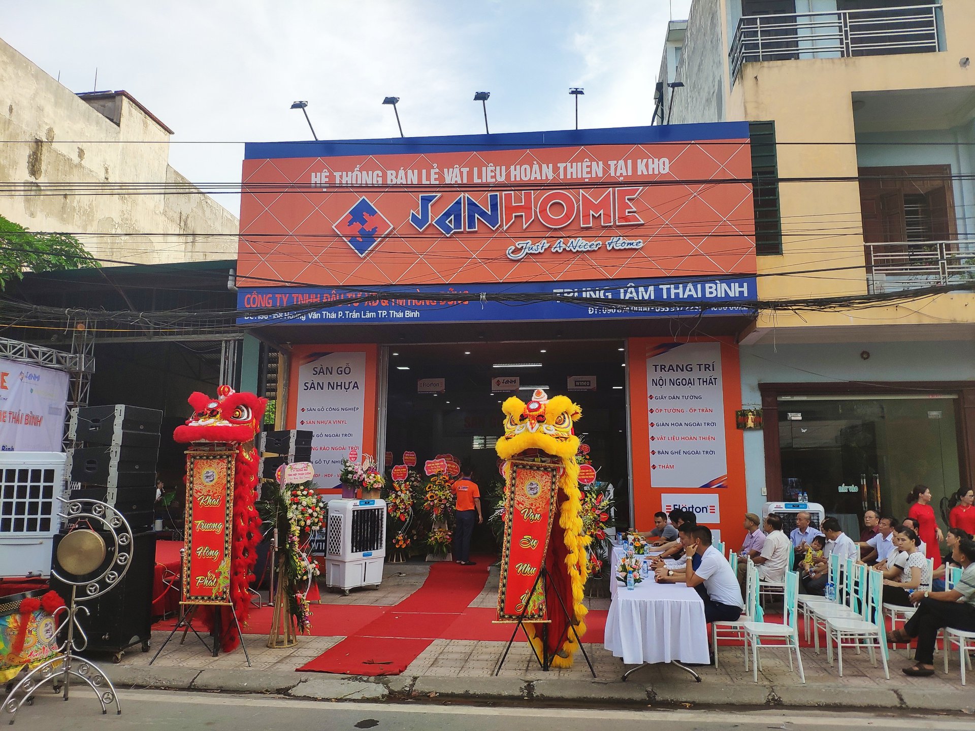 janhome cung cấp sàn gỗ công nghiệp chất lượng tốt năm 2021