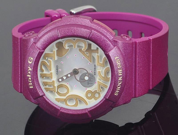 Đồng hồ cho bé gái mệnh hỏa – màu tím