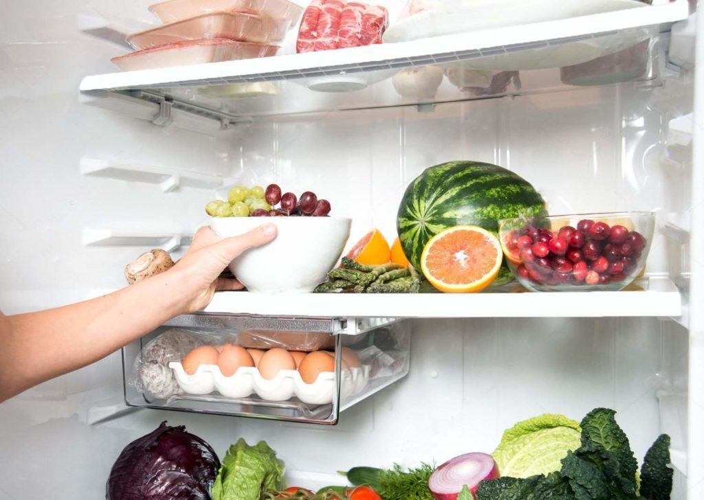 Phân loại thực phẩm trước khi cho vào tủ lạnh