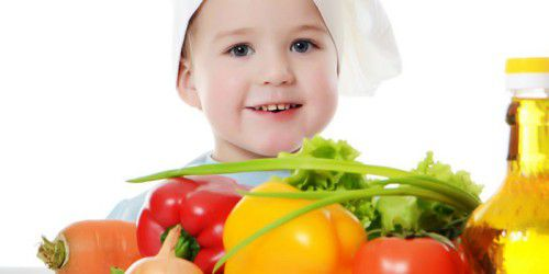 Cho trẻ ăn nhiều rau củ quả