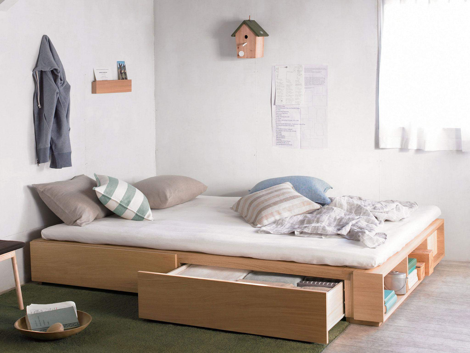 Giường ngủ đa năng giúp tối đa không gian chứa đồ trong phòng ngủ 10m2