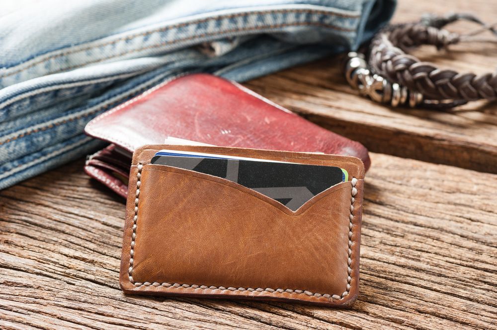 Best Women's Minimalist Wallet : Review And Buying Guide Best Women's Minimalist Wallet : Review And Buying Guide