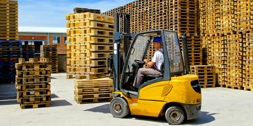Cách để tránh bị phân tâm điện thoại khi vận hành xe nâng
